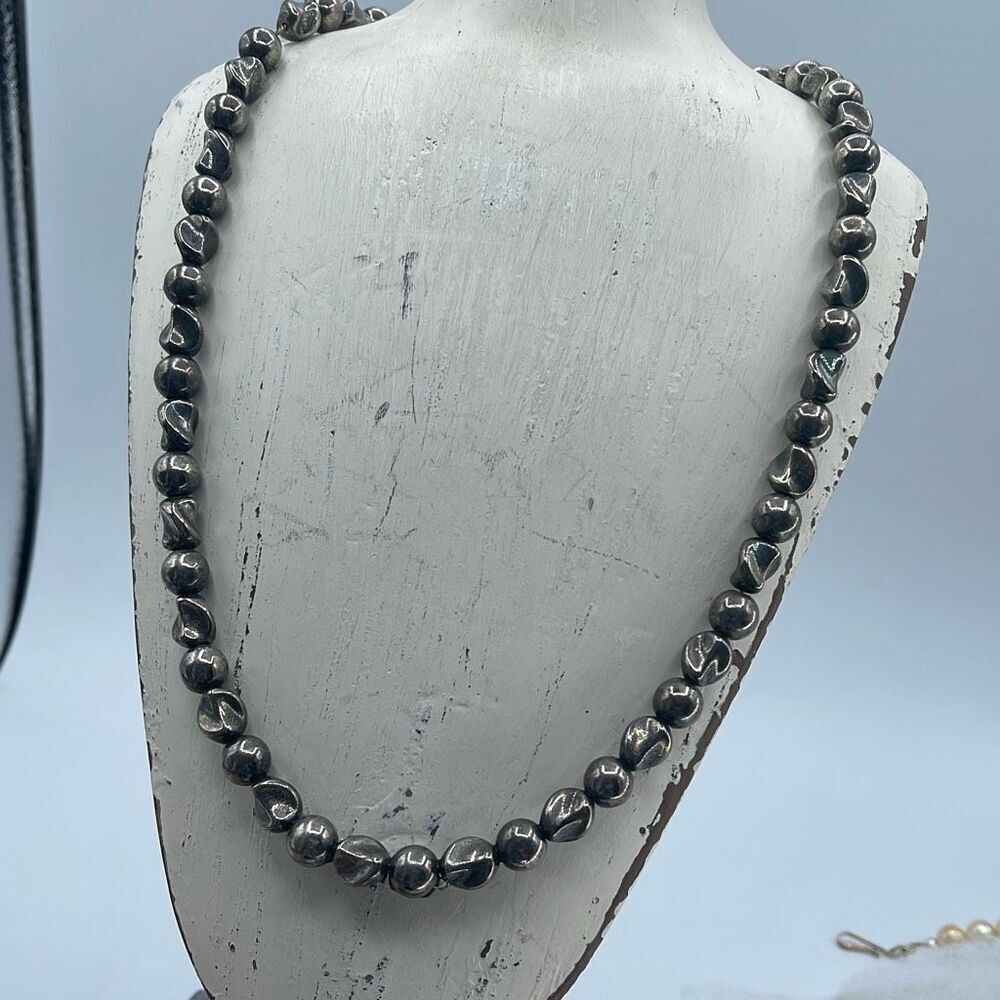 Vintage metal gunmetal grey 22” long necklace.